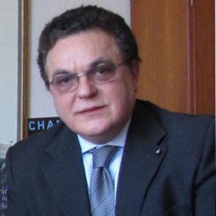 Dr.Romulo Mené